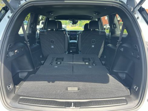 New 2025 Jeep Grand Cherokee L Limited w/ Trailer Tow Package image 21