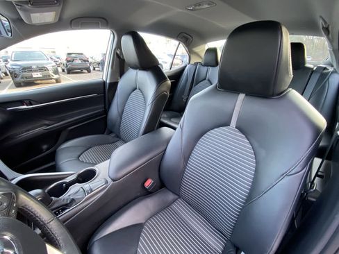 Used 2023 Toyota Camry SE image 24