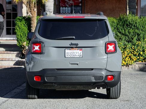 Used 2020 Jeep Renegade Altitude image 7