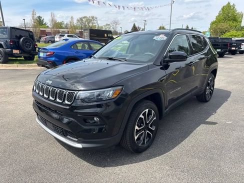 Certified 2023 Jeep Compass Limited AWD/4WD image 3