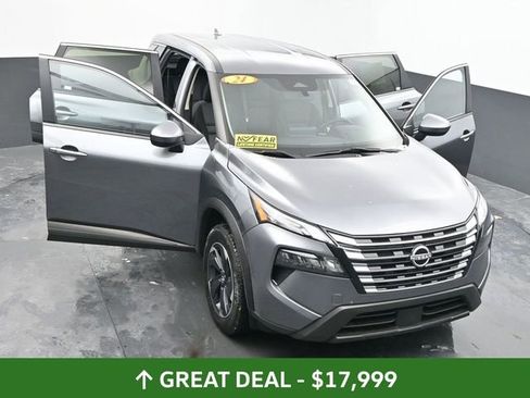 Used 2024 Nissan Rogue SV image 61