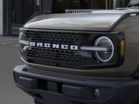 New 2026 Ford Bronco Outer Banks AWD/4WD image 19