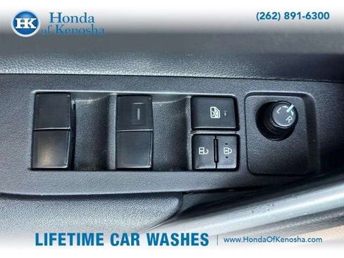 Used 2022 Toyota Corolla Cross XLE w/ Convenience Package image 13