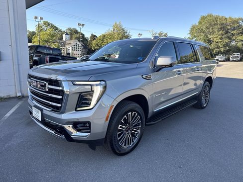 New 2026 GMC Yukon XL Elevation w/ Elevation Premium Package AWD/4WD image 4