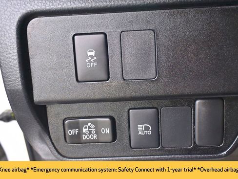 Used 2022 Toyota Tacoma SR image 9