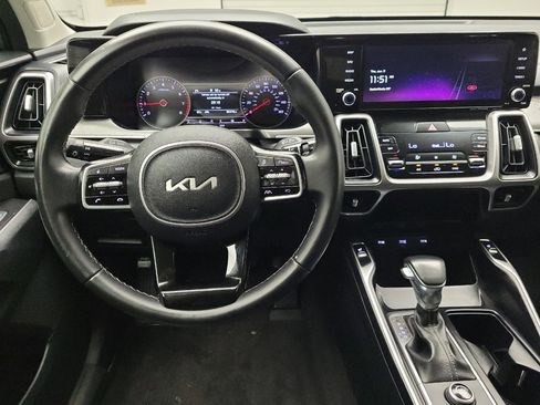 Used 2022 Kia Sorento S FWD image 22