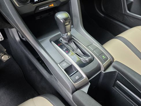 Used 2018 Honda Civic Sport image 14