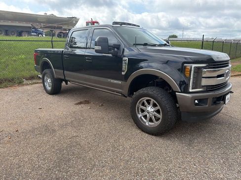 Used 2019 Ford F250 King Ranch w/ King Ranch Ultimate Package AWD/4WD image 1