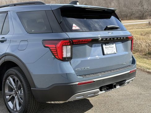 New 2026 Ford Explorer Active w/ Active Comfort Package image 10