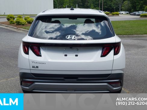 Used 2025 Hyundai Tucson SE FWD image 7