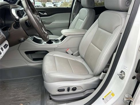 Used 2022 GMC Acadia SLT w/ Technology Package image 34