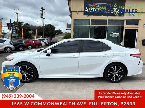 Used 2018 Toyota Camry SE w/ Audio Package FWD image 10