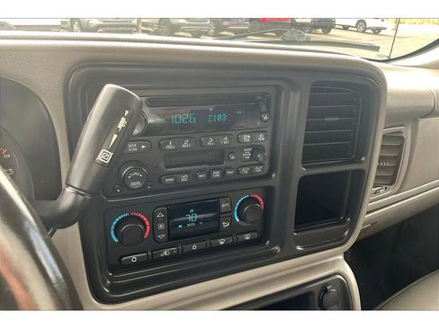 Used 2004 GMC Sierra 2500 SLT image 21
