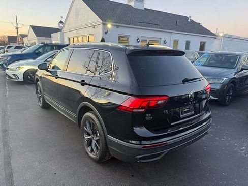 Certified 2022 Volkswagen Tiguan SE w/ Panoramic Sunroof Package image 6