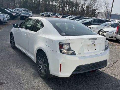 Used 2014 Scion tC image 3