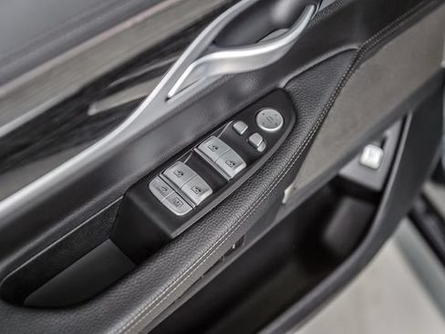 Used 2019 BMW 740i w/ M Sport Package RWD image 53