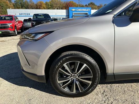 Used 2024 Toyota Venza LE image 34