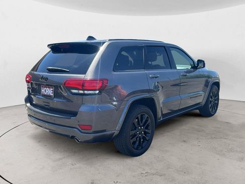 Used 2020 Jeep Grand Cherokee Altitude RWD image 5