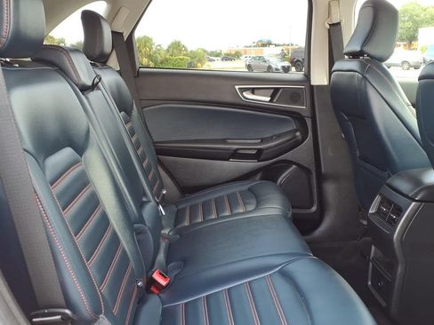 Used 2023 Ford Edge SEL w/ Sport Appearance Package AWD/4WD image 11