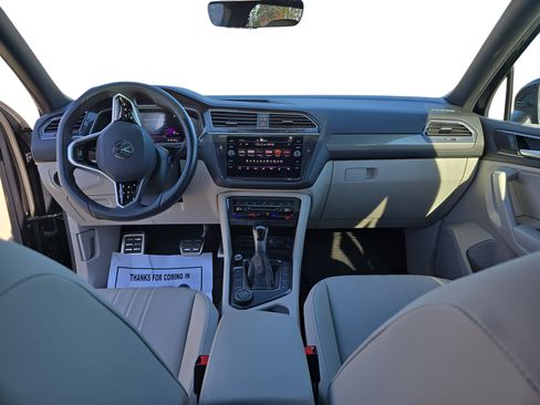 Used 2024 Volkswagen Tiguan SE R-Line image 9