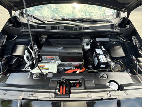 Used 2022 Nissan Leaf SV FWD image 7