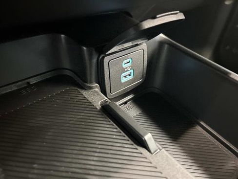 New 2025 Ford Bronco Coastal Package image 11