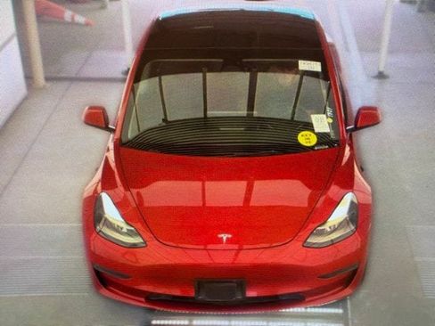 Used 2023 Tesla Model 3 Standard Range RWD image 9