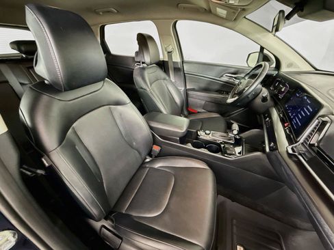 Used 2025 Kia Sportage EX FWD image 28