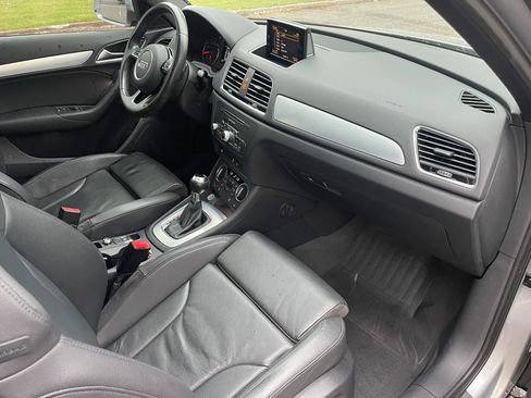 Used 2018 Audi Q3 2.0T Premium w/ Convenience Package FWD image 14