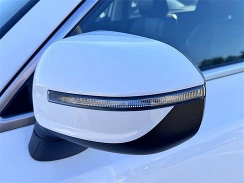 Used 2025 Kia Telluride S image 11