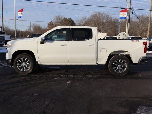 New 2026 Chevrolet Silverado 1500 LT image 17