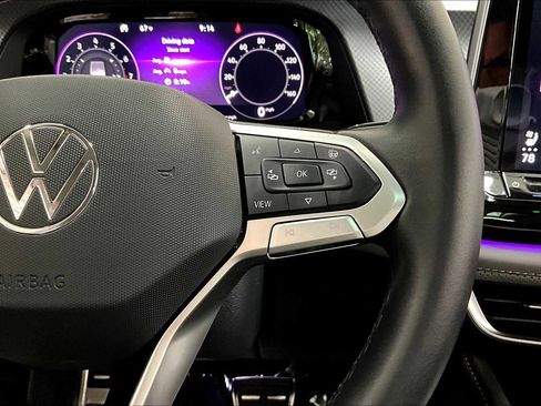 Used 2025 Volkswagen Atlas Peak Edition SE image 22