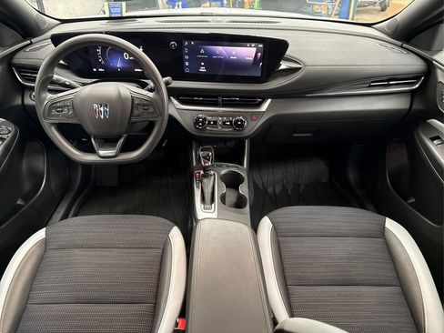 Used 2024 Buick Envista Preferred image 20