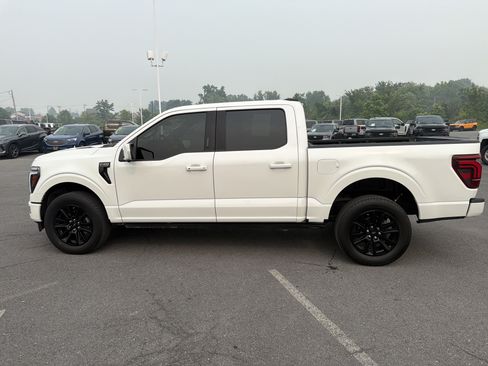Certified 2024 Ford F150 Platinum w/ FX4 Off-Road Package AWD/4WD image 7