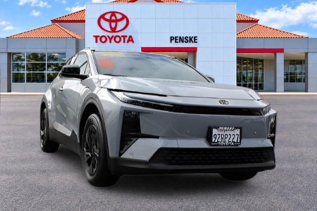 Certified 2026 Toyota C-HR AWD/4WD image 2