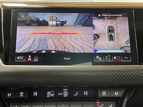 Used 2024 Audi e-tron GT Prestige w/ Prestige Package image 34