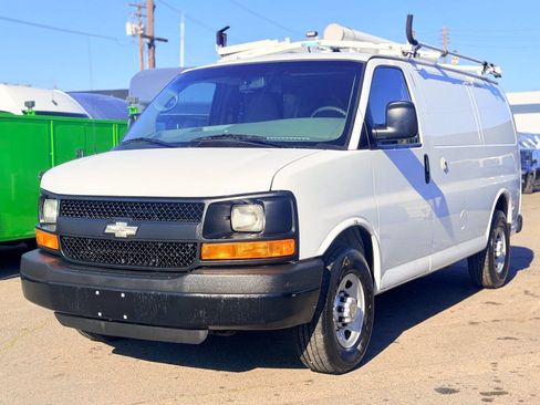 Used 2013 Chevrolet Express 2500 RWD image 1