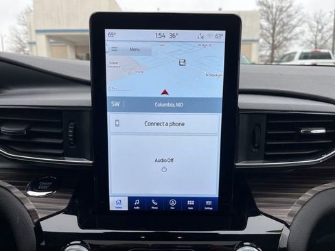 Used 2023 Ford Explorer Limited w/ Limited Technology Package image 21