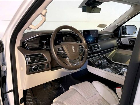 Used 2021 Lincoln Navigator Black Label AWD/4WD image 4
