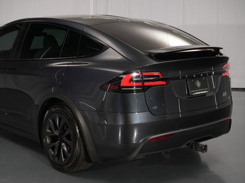 Used 2023 Tesla Model X Plaid image 16