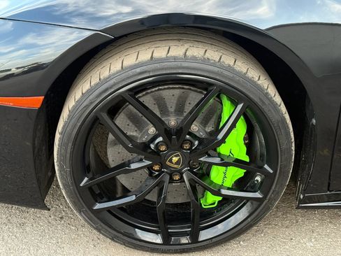Used 2015 Lamborghini Huracan LP 610-4 AWD/4WD image 40