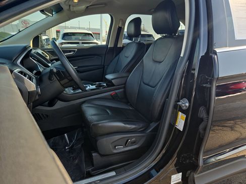 Used 2016 Ford Edge Titanium w/ Technology Package image 10