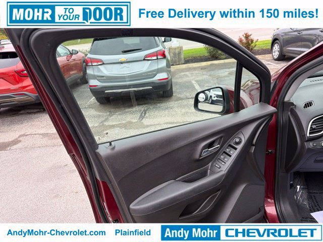Used 2017 Chevrolet Trax LT AWD/4WD image 10