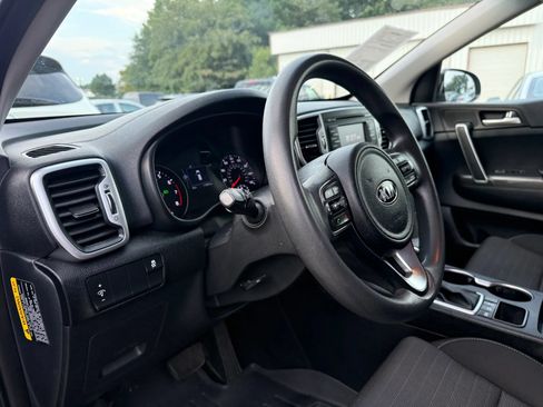Used 2017 Kia Sportage LX w/ LX Popular Package AWD/4WD image 17