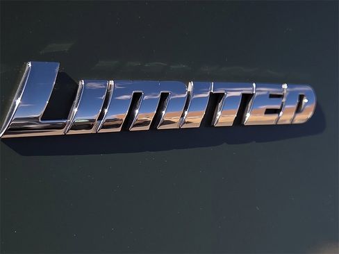 Used 2023 Toyota Tundra Limited image 24