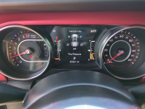 Used 2022 Jeep Gladiator Rubicon w/ Trailer Tow Package AWD/4WD image 18