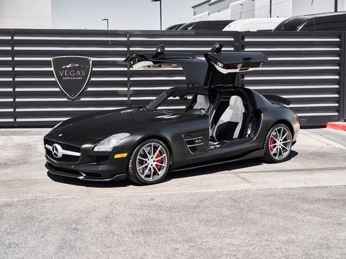 Used 2012 Mercedes-Benz SLS AMG Coupe image 5