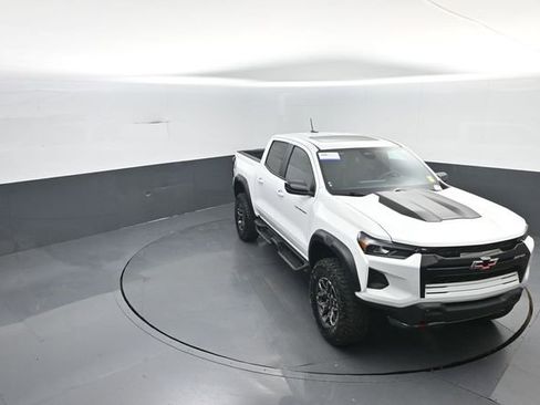 Used 2024 Chevrolet Colorado ZR2 w/ Safety Package AWD/4WD image 23
