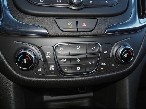 Certified 2023 Chevrolet Equinox LT AWD/4WD image 13