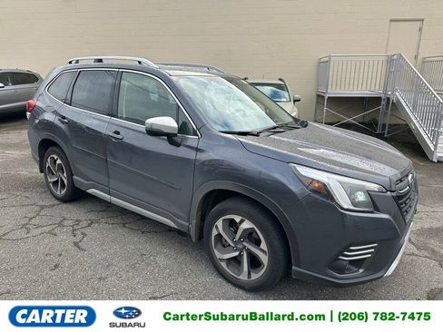 Used 2023 Subaru Forester Touring image 1